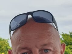 Um homem de 49 anos compareceu ao tribunal acusado de assassinar um oficial de justiça muito querido em uma ‘agressão no trabalho’