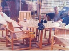 Foto nunca antes vista de Andrew Mountbatten-Windsor, Peter Mandelson em roupão de banho com Jeffrey Epstein revelada em arquivo