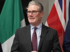 A Rússia saúda o acordo de rendição de Keir Starmer com Chagos em meio a temores de que Vladimir Putin possa fortalecer os laços com as Maurícias