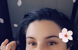 Ela se retrata como a esposa perfeita e mãe temente a Deus em seu canal no YouTube… Agora ela foi acusada do mais hediondo dos crimes