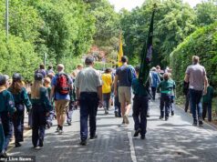 Desfile do Dia de São Jorge dos escoteiros salvo pela doação de £ 9.000 de um empresário local depois que o conselho ameaça encerrar o evento