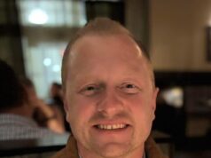 Acusações retiradas contra adolescentes que mataram acidentalmente seu professor enquanto se divertiam em sua casa