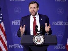 Questionado sobre como aconselhou Trump sobre o ataque ao Irão, JD Vance brinca: “Não quero ir para a cadeia”