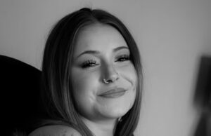 Família ‘devastada’ presta homenagem à mãe de dois filhos, amante de bateria e baixo, de 28 anos, encontrada morta em apartamento, homem de 39 anos, enfrenta acusação de homicídio culposo