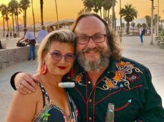 A viúva do motociclista peludo Dave Myers enfrentará perdas enormes após o fechamento de uma das empresas de TV de seu falecido marido.