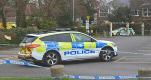 O homem, de 27 anos, é acusado de estuprar a esposa de 20 anos em um estacionamento à beira-mar