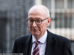 Os ministros dirão aos parlamentares trabalhistas que não podem continuar os cortes para evitar o bem-estar social ao lançarem um esquema de £ 1 bilhão