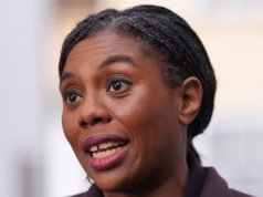 Kimi Badenoch: Keir Starmer quer acreditar que a Grã-Bretanha é um mero observador neste conflito… é fantasia