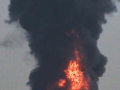 Drones iranianos abrem fogo perto do aeroporto de Dubai enquanto Trump alerta que a OTAN enfrenta um futuro “muito ruim” se os aliados se recusarem a ajudar a proteger o Estreito de Ormuz