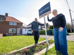 O impulso líquido zero deixa nossa casa invendável: casal que gastou £ 40 mil seguindo conselhos do governo para tornar a casa um sucesso ecológico com classificação de eficiência energética quase mínima