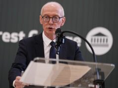 Pat McFadden apelou aos deputados trabalhistas para que apoiem medidas “radicais” para transformar o Estado-providência britânico num “Estado funcional”, ao mesmo tempo que adverte que é “demasiado fácil” para as pessoas subscreverem subsídios de doença.