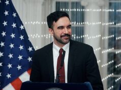 O sorridente prefeito socialista de Nova York é muito diferente nos bastidores, enquanto os progressistas que o ultrapassam o acusam de tirania e brutalidade.