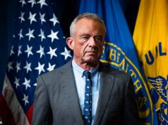 Juiz bloqueia revisão da vacina infantil de RFK Jr. que reduziu o número de injeções recomendadas