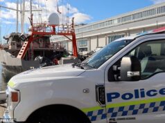 Corpo encontrado após homem cair de naufrágio em Hobart