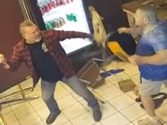 Dentro de uma guerra suburbana de pizza entre rivais locais que irrompe em violência brutal – bando de corvos brutal depois de ser filmado