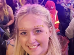 Nossa filha morreu após contrair uma cepa de meningite B, mas a lista de verificação da universidade nem sequer mencionava sua existência.