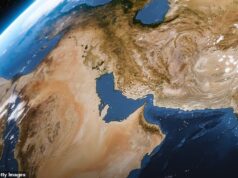 EUA abrem nova frente na batalha para reabrir o Estreito de Ormuz enquanto jatos destroem navios iranianos e abatem drones