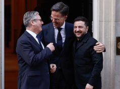 Zelensky insta Trump e Starmer a ‘recarregar’ os laços – adverte que a Rússia quer uma guerra prolongada no Médio Oriente