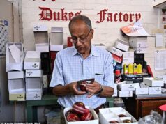 REVELADO – O críquete inglês está ficando sem bolas: em meio a uma ‘grande crise’ que deixou a Inglaterra e os condados com metade do número de que precisam e planos frenéticos para encontrar uma solução para o caos causado pela guerra no Oriente Médio – ‘É um alerta para todos’