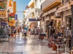 Menina de 14 anos abusada sexualmente por três homens no hotel Costa del Sol e pais forçados a pular da varanda para escapar depois que ela desapareceu