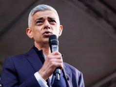 O Partido Trabalhista entra em colapso do euro quando Sadiq Khan diz que o partido deveria voltar a aderir à UE nas próximas eleições