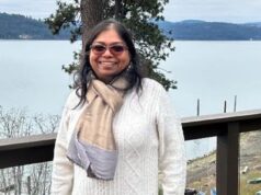 Um nutricionista do NHS que afirmou que beber água com cal era melhor para o tratamento do câncer do que a quimioterapia e que os pacientes deveriam mastigar os alimentos 32 vezes por bocado foi suspenso