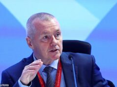 Passageiros enfrentam aumentos de tarifas pós-11 de setembro devido à guerra no Irã, alerta chefe da aviação global