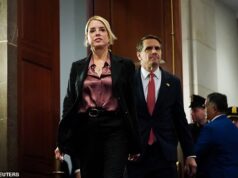 A façanha ‘escandalosamente falsa’ de Pam Bondi sobre Epstein desencadeia uma greve explosiva dos democratas