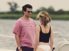 Foto de verão nua em close-up Caroline Bessett não queria que o mundo visse… e teve que passar por um teste humilhante enquanto a família Kennedy assistia