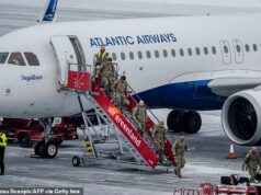 A Dinamarca envia bolsas de sangue e explosivos para a Groenlândia depois que Trump ameaça tomar a ilha “da maneira mais difícil” – e as tropas se preparam para explodir a pista