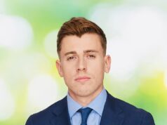 Um candidato de nação procurado no Reino Unido por acusações de crimes sexuais após mudar de nome