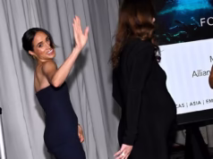 Meghan Markle foi vista pela primeira vez desde a queda do Netflix ao passar pelo tapete vermelho com a melhor amiga Kellyanne Jazfen.