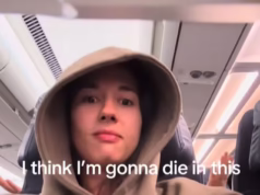 No momento em que um aposentado chuta violentamente para reclinar-se no assento do passageiro de um avião – mas de que lado você está?