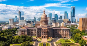 Os contribuintes do Texas pagarão a conta para os pais enviarem os filhos para escolas privadas islâmicas depois que o juiz determinar que os muçulmanos devem pagar vouchers