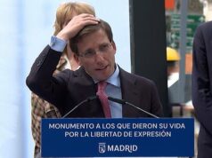 Prefeito de Madri fica chocado após pomba ser bicada na cabeça durante discurso