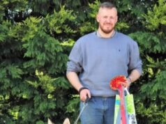 Uau, loucura! O homem mantinha uma matilha de lobos em seu quintal geminado em Grangemouth