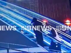 ‘Basta esfaquear e ir embora’: choque depois que um homem de Melbourne e uma babá de 25 anos supostamente foram esfaqueados nas costas com poucas horas de intervalo