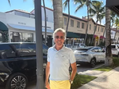 Homem com estranha semelhança com Jeffrey Epstein forçado a negar que é um pedófilo morto… mas admite que festejou com ele