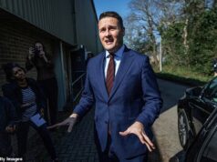 Milhares de britânicos sofrem fraturas que mudam suas vidas depois que Wes Street quebra sua promessa de novas clínicas, alerta instituição de caridade