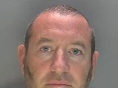 Sargento da Polícia Metropolitana foi inocentado de não investigar adequadamente as acusações sobre o estuprador em série, oficial David Carrick – já que o chefe da força admite ‘fraquezas’ em sua abordagem