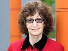 Avó de 78 anos processa parque de trampolim de Oregon em US$ 3 milhões depois que criança superexcitada bate nela e quebra seu quadril