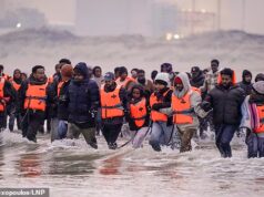 Trabalhadores migrantes do Canal chegam à Grã-Bretanha com menos de 69.000, já que 1.000 chegam em apenas uma semana