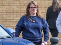 Treinador de corrida que ficou tão bêbado no jantar evita a prisão dirigindo para casa antes de bater o carro de outra pessoa