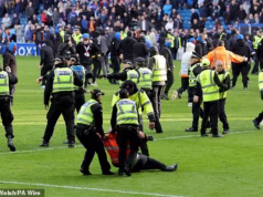 Polícia exige repressão aos bandidos do futebol durante negociações de confronto com o chefe do Rangers