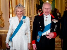 A Rainha Camilla é a primeira realeza a ser aceita como membro do Garrick Club de elite de Londres em quase 200 anos.