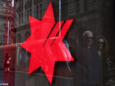 NAB cortou centenas de cargos na Austrália enquanto aumenta o recrutamento no Vietnã e na Índia