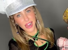 ‘Supertóxico’. Manipulação A verdadeira história não contada da espiral de Tess Rowlatt, de festeira a vida de crime, é revelada por Lucy Manley, que agora divide a prisão com Erin Patterson, a rainha das drogas da “classe média” de Melbourne.