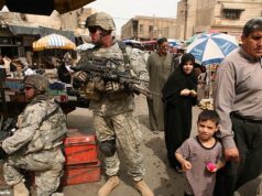 Furiosos republicanos abandonam o briefing secreto do Irã enquanto novo alvo levanta temores de ataque terrestre