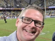 Leia as mensagens chocantes enviadas pela estrela do rádio demitida – enquanto ela admite seus ‘monstros’