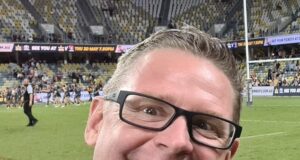 Leia as mensagens chocantes enviadas pela estrela do rádio demitida – enquanto ela admite seus ‘monstros’